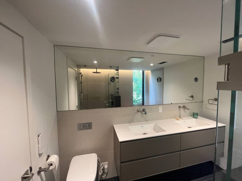 custom mirror store