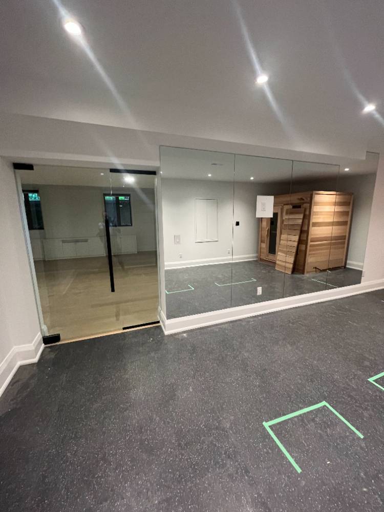 custom mirror store